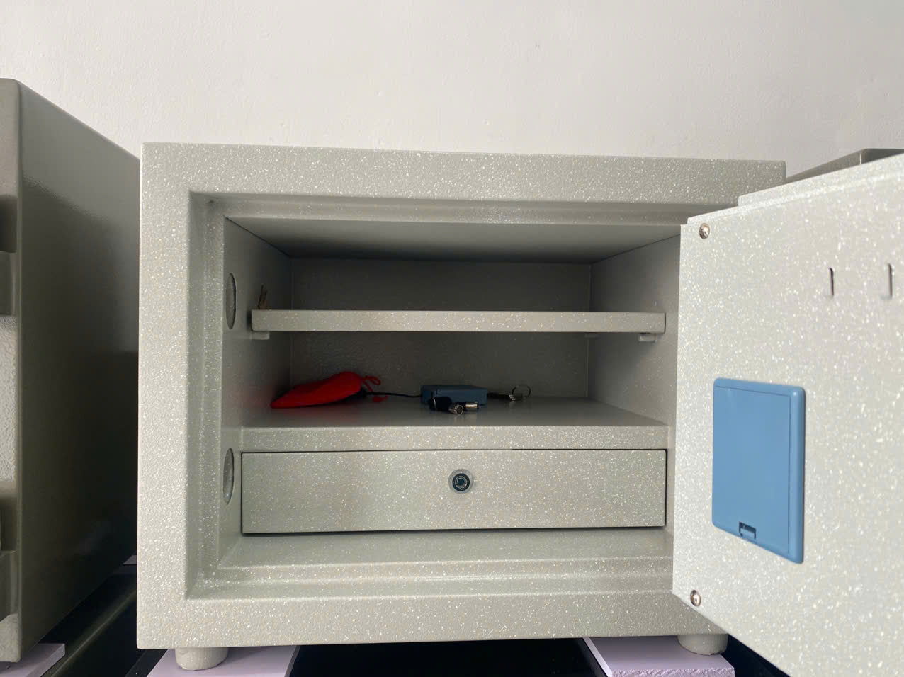 Két sắt Chubb CB-380E (60Kg)