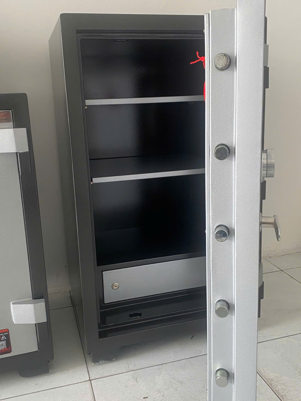 Két sắt Chubb CB-1070C (200kg)