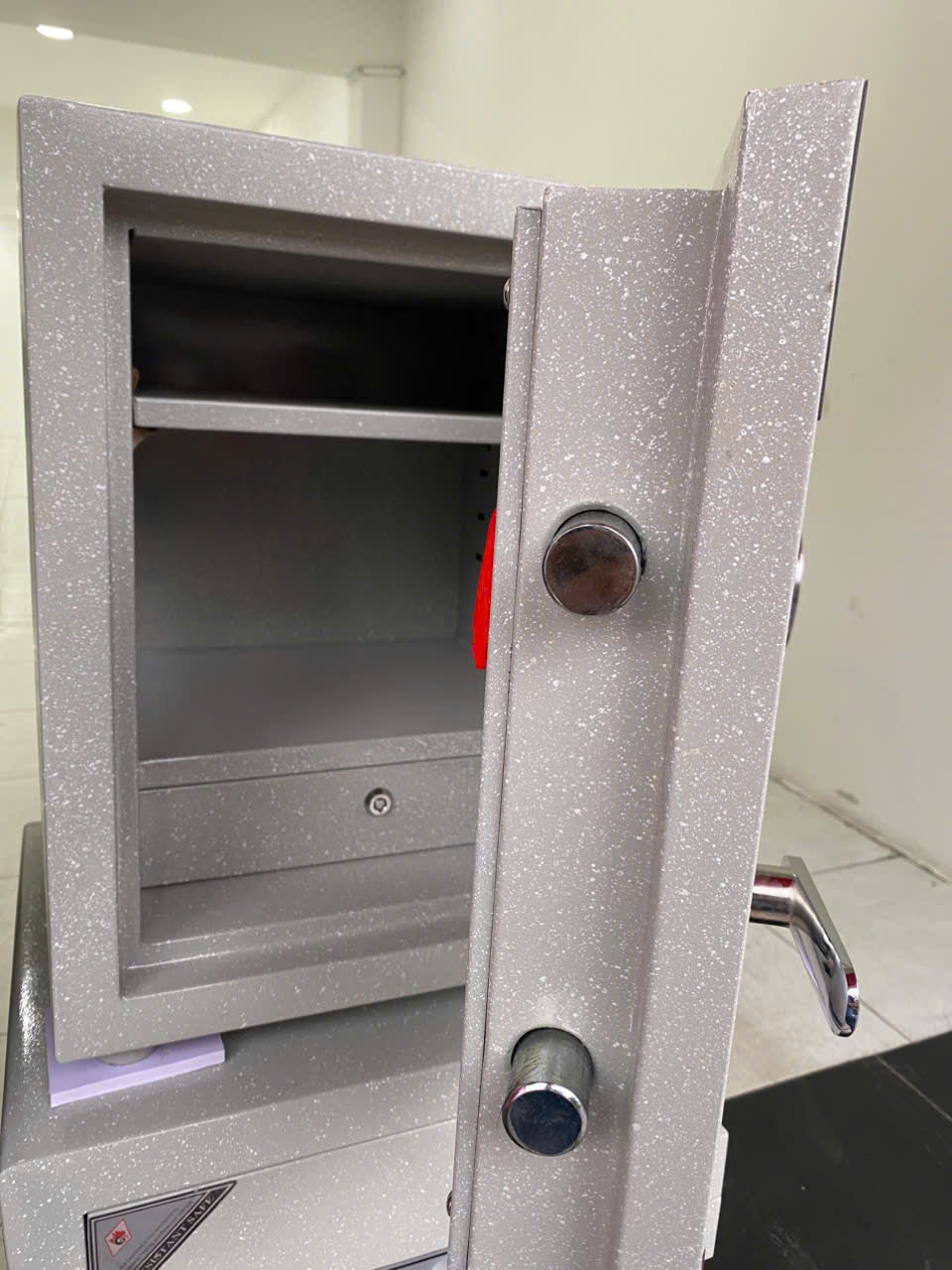 Két sắt Chubb CB-530C (80kg)