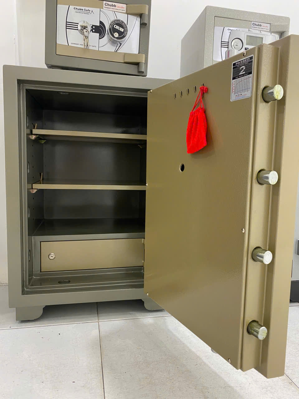 Két sắt Chubb CB-870E (180kg)