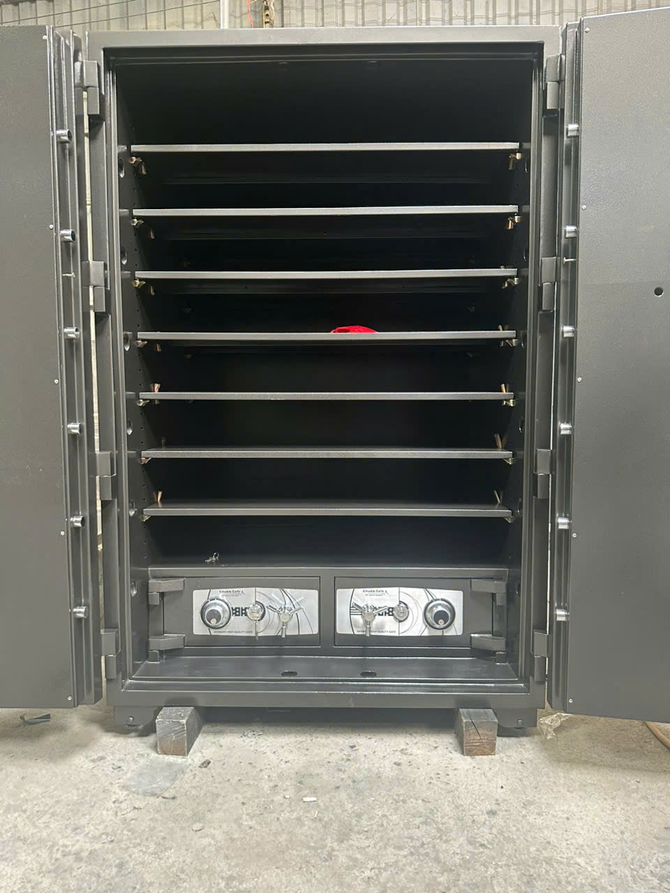 Két sắt hai cửa Chubb CB-170C (723kg)