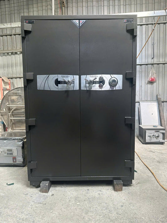 Két sắt hai cửa Chubb CB-170C (723kg)