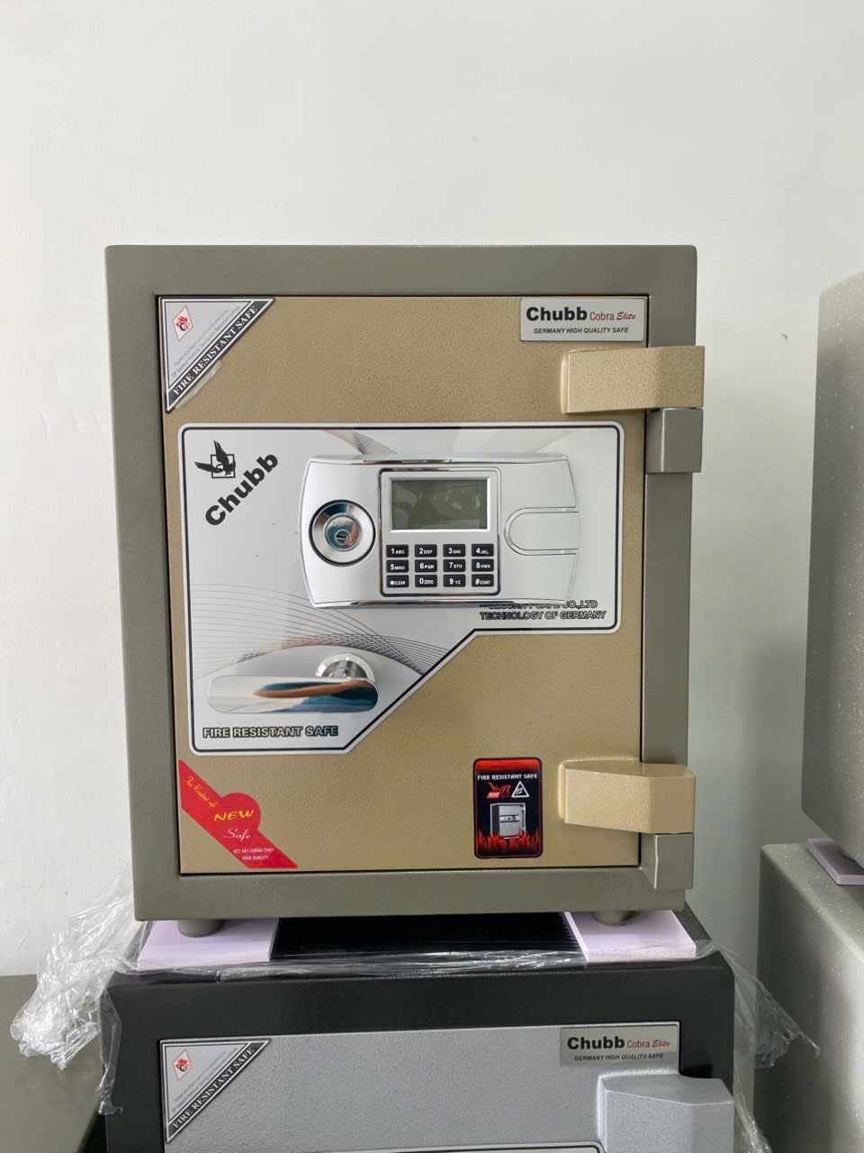 Két sắt Chubb CB-530E (80kg)